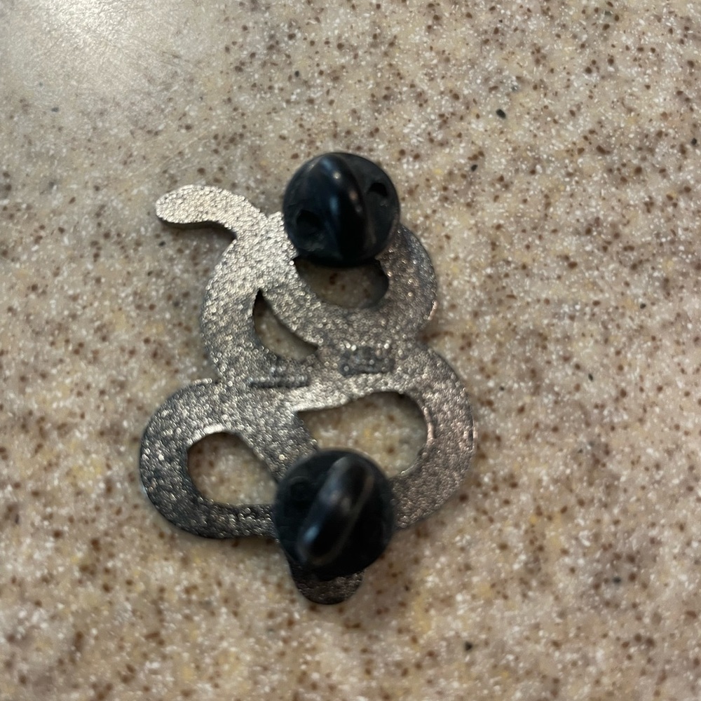 Snake pin - Picture 3 of 3